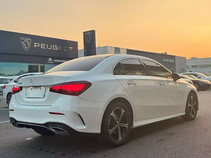 Фото 7 - Mercedes-Benz A-Class