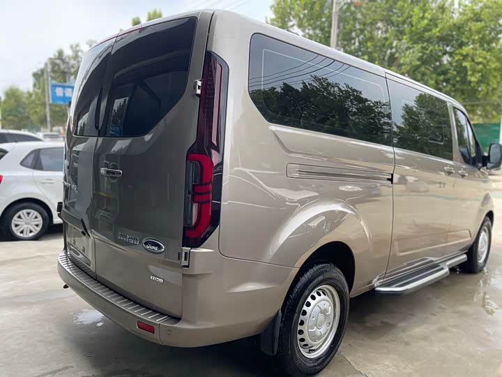 Фото 7 - Ford Transit