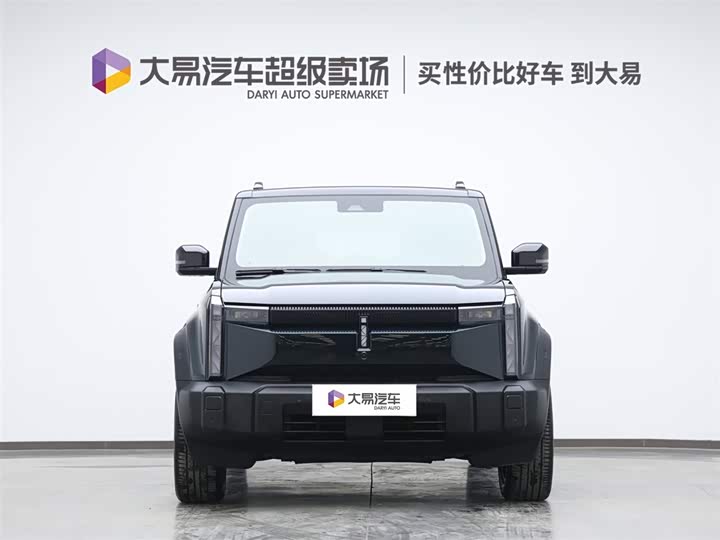 Фото 2 - Chery iCar 03