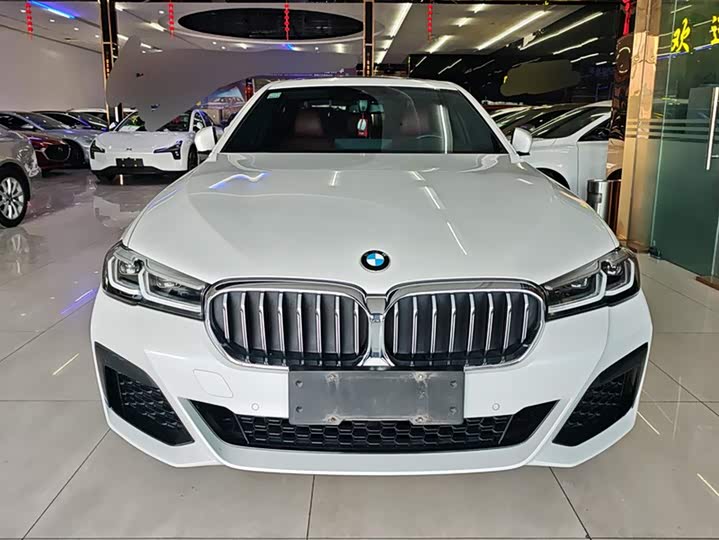 Фото 2 - BMW 5 Series