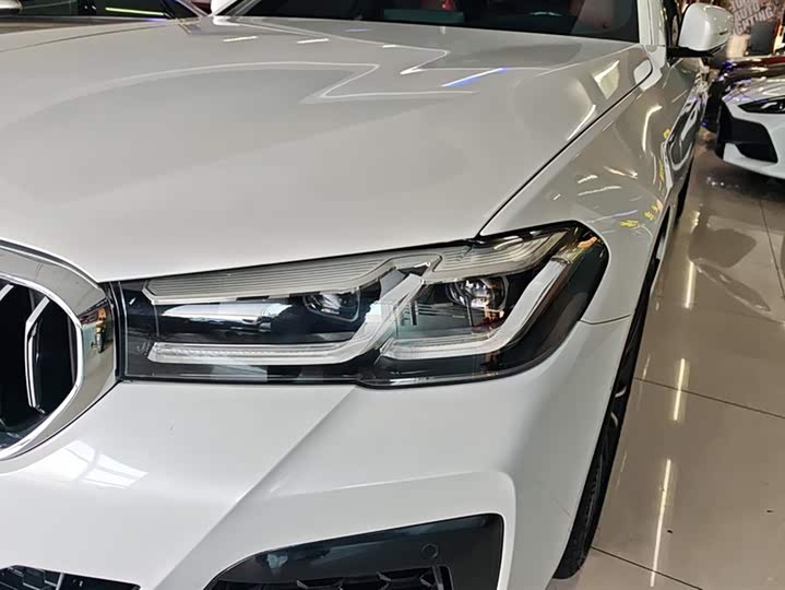 Фото 5 - BMW 5 Series