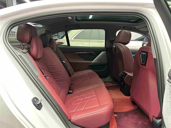 Фото 7 - BMW 5 Series