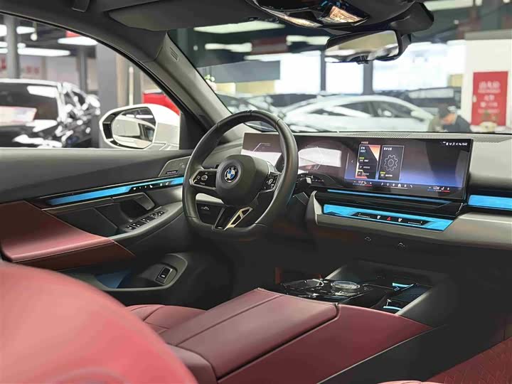 Фото 9 - BMW 5 Series