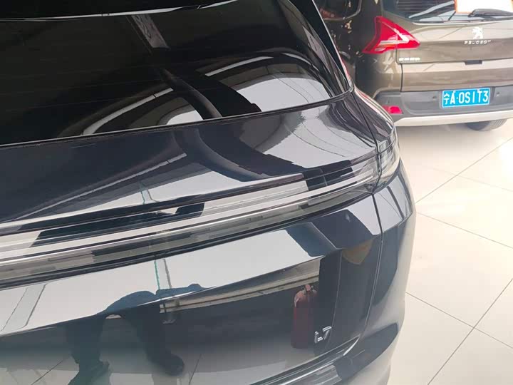 Фото 8 - LiXiang L7