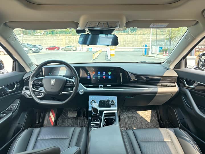 Фото 8 - Bestune B70