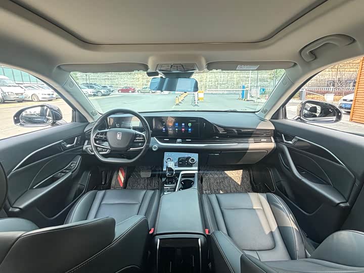 Фото 9 - Bestune B70