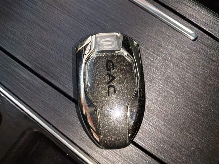 Фото 9 - GAC Trumpchi GS8