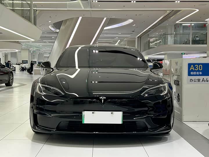 Фото 2 - Tesla Model S