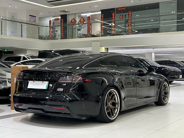 Фото 9 - Tesla Model S