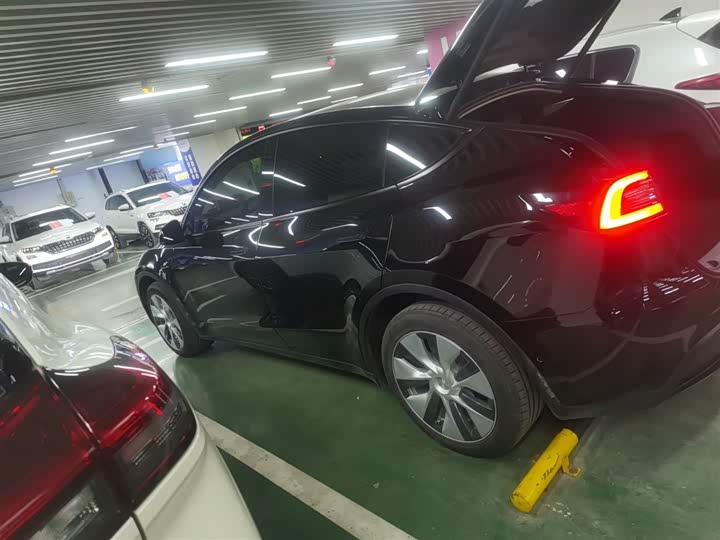 Фото 5 - Tesla Model Y