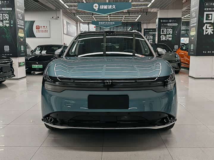 Фото 2 - Zeekr 7X