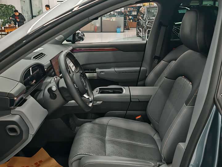 Фото 6 - Zeekr 7X