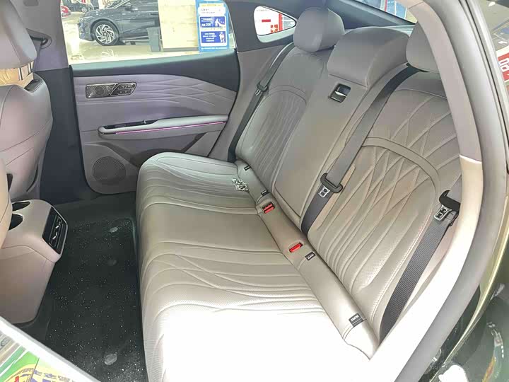 Фото 2 - Geely Galaxy Starshine 8 EM-i