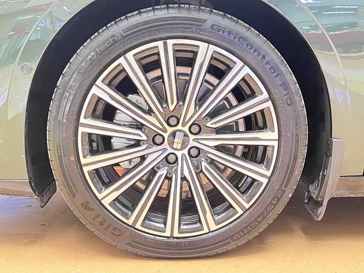 Фото 3 - Geely Galaxy Starshine 8 EM-i