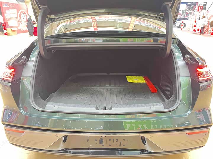 Фото 8 - Geely Galaxy Starshine 8 EM-i