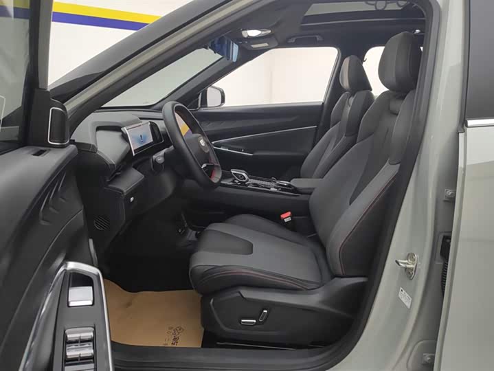 Фото 9 - Geely Atlas