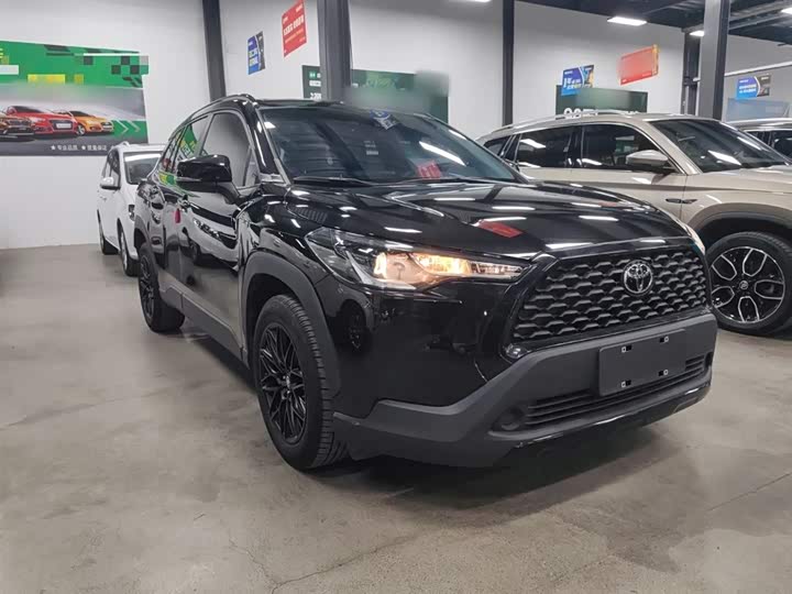 Фото 4 - Toyota Corolla Cross