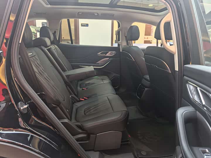 Фото 5 - Hongqi HS7 Hybrid