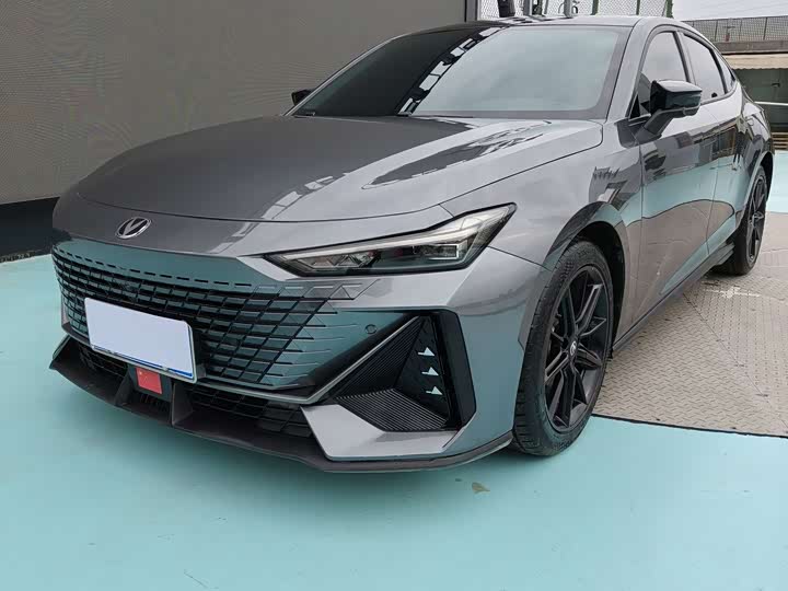 Фото 1 - Changan UNI-V