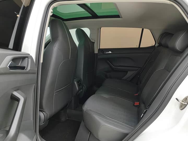 Фото 9 - Volkswagen T-Cross