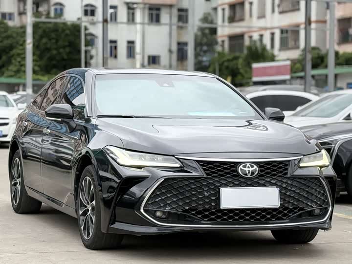 Фото 1 - Toyota Avalon