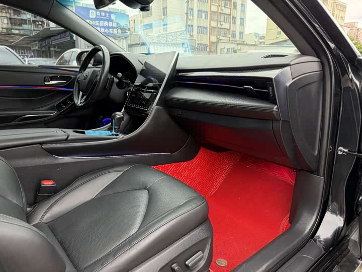 Фото 5 - Toyota Avalon