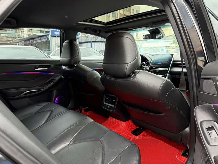 Фото 7 - Toyota Avalon