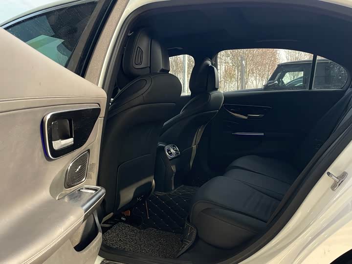 Фото 9 - Mercedes-Benz C-Class