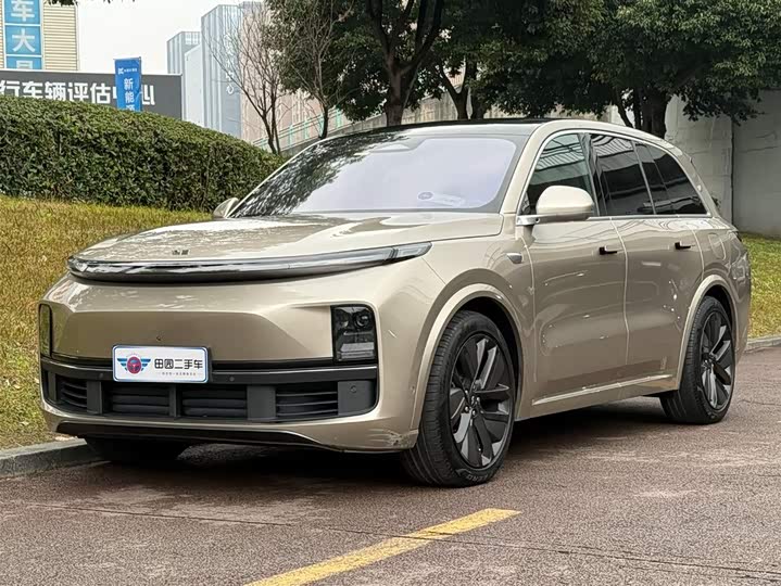 Фото 1 - LiXiang L8