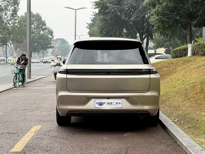 Фото 4 - LiXiang L8