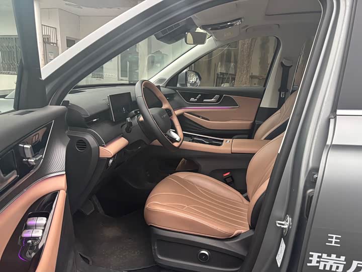 Фото 4 - Chery Tiggo 8L