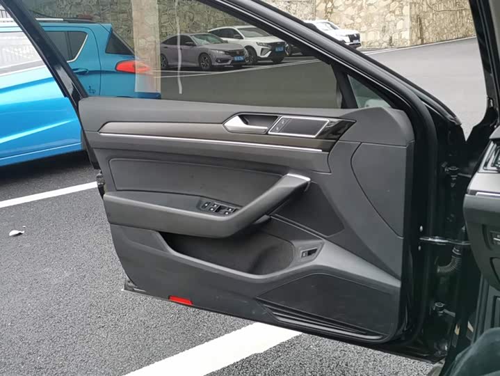 Фото 7 - Volkswagen Magotan