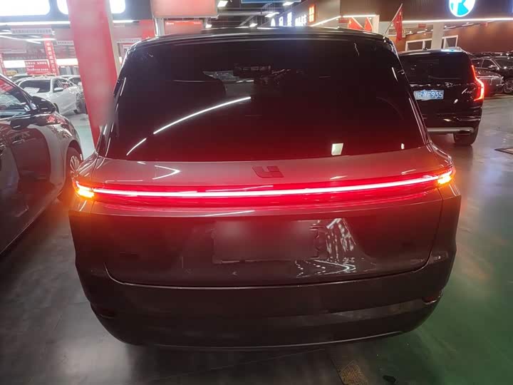 Фото 6 - LiXiang L9