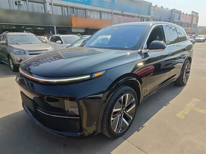 Фото 2 - LiXiang L7