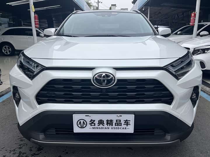 Фото 2 - Toyota RAV4