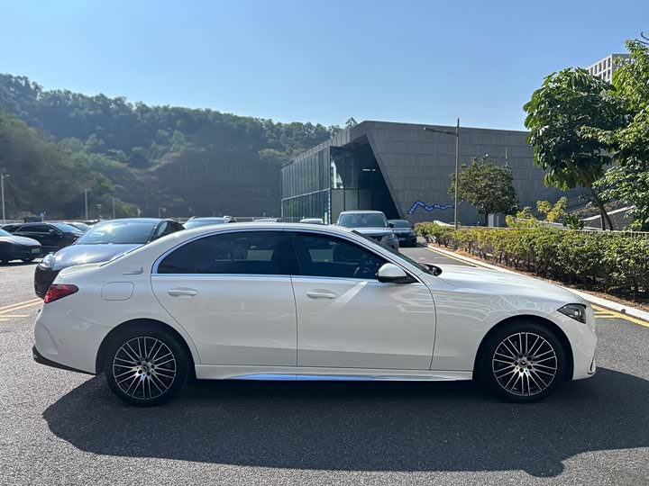 Фото 4 - Mercedes-Benz C-Class