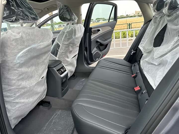 Фото 6 - Hongqi H5