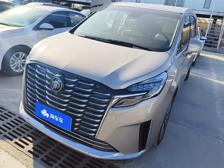 Фото 1 - Buick GL8 ES