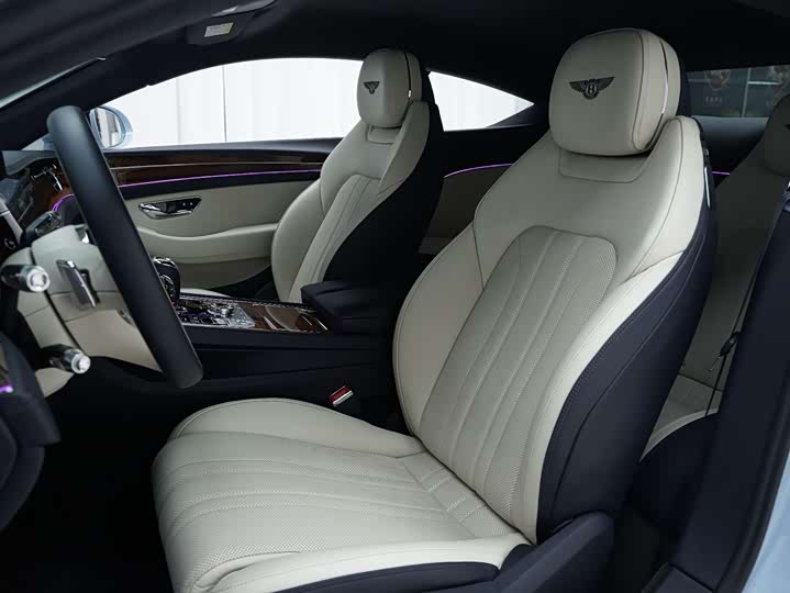 Фото 7 - Bentley Continental GT