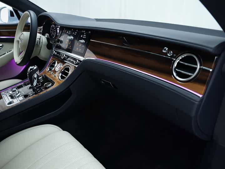 Фото 8 - Bentley Continental GT