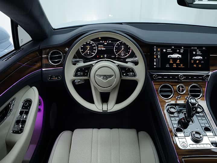 Фото 9 - Bentley Continental GT