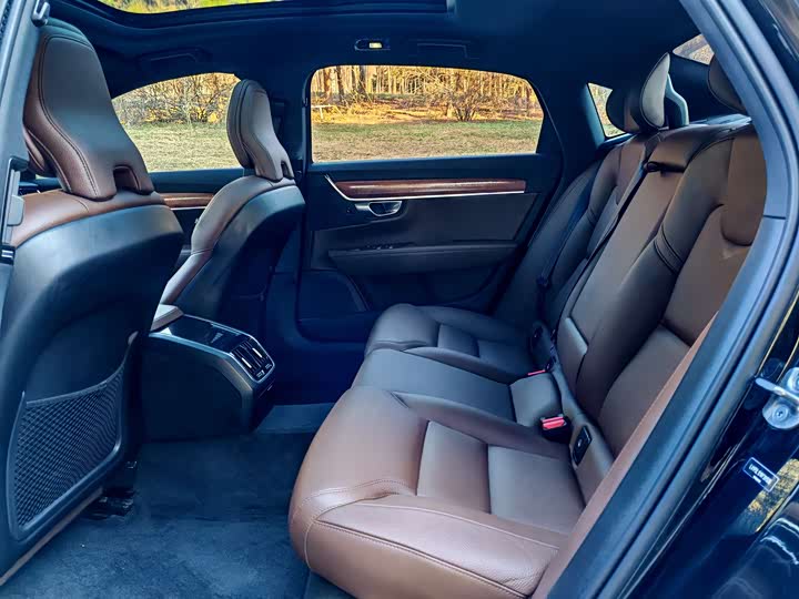 Фото 6 - Volvo S90