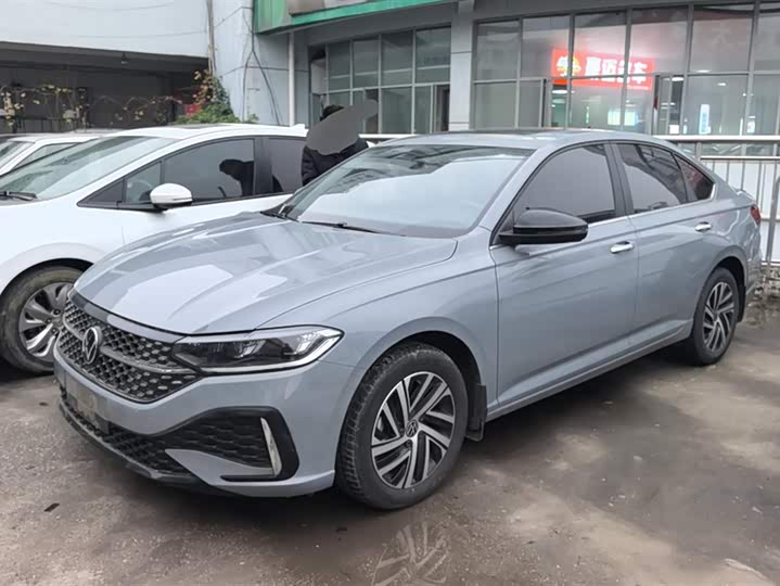 Фото 1 - Volkswagen Lavida