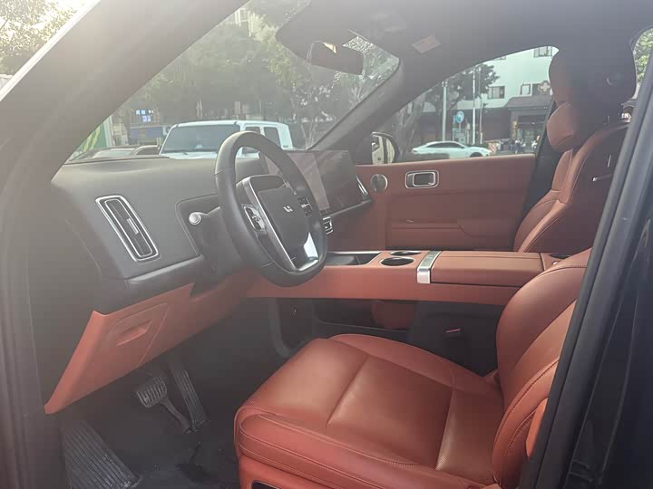 Фото 4 - LiXiang L8