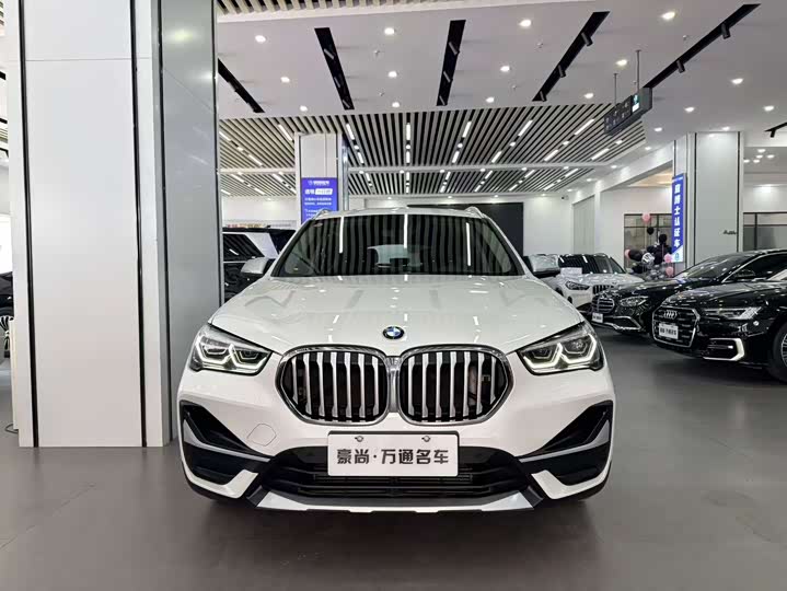 Фото 1 - BMW X1
