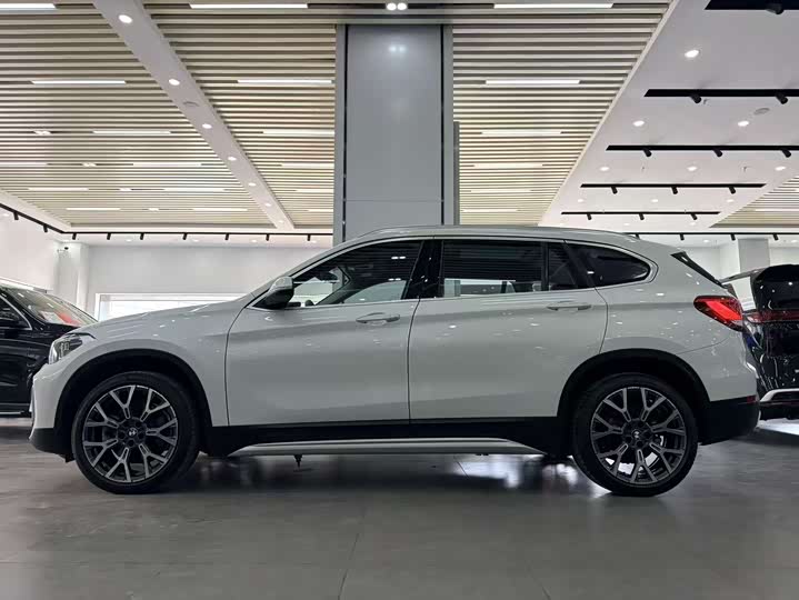 Фото 3 - BMW X1