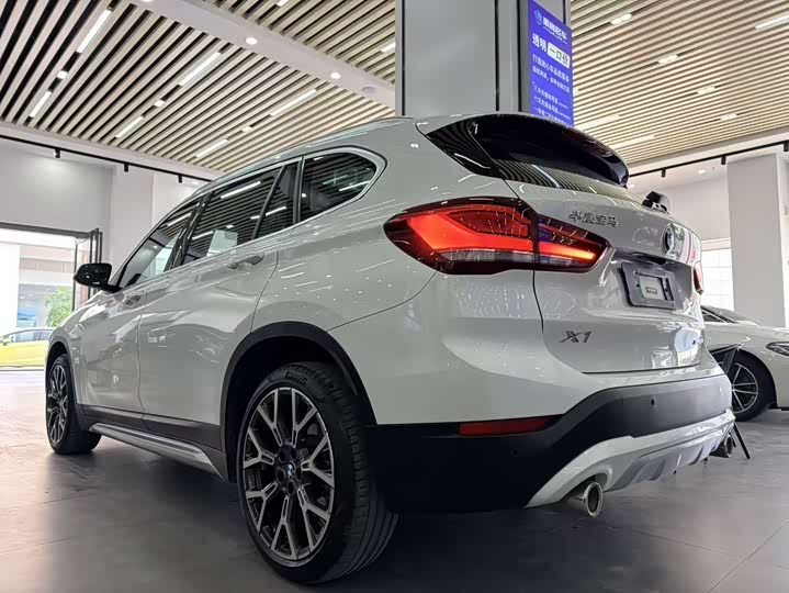 Фото 4 - BMW X1
