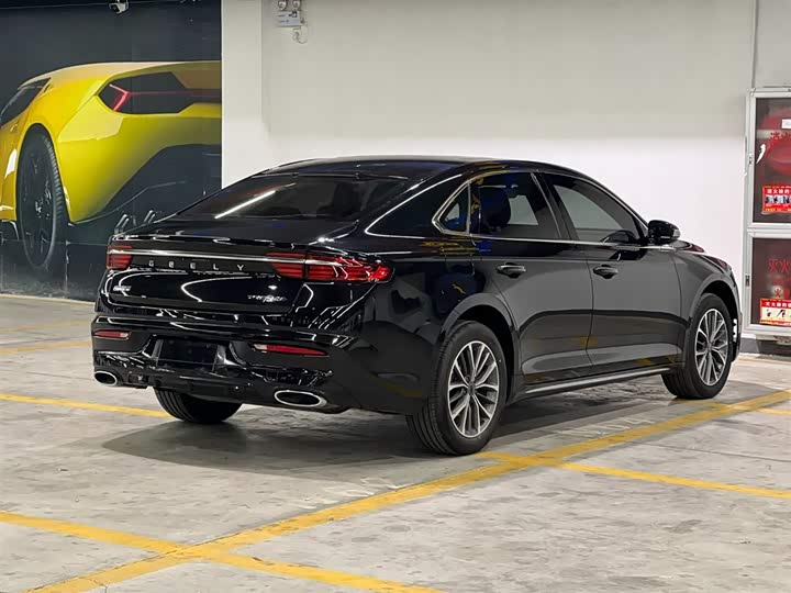 Фото 4 - Geely Preface