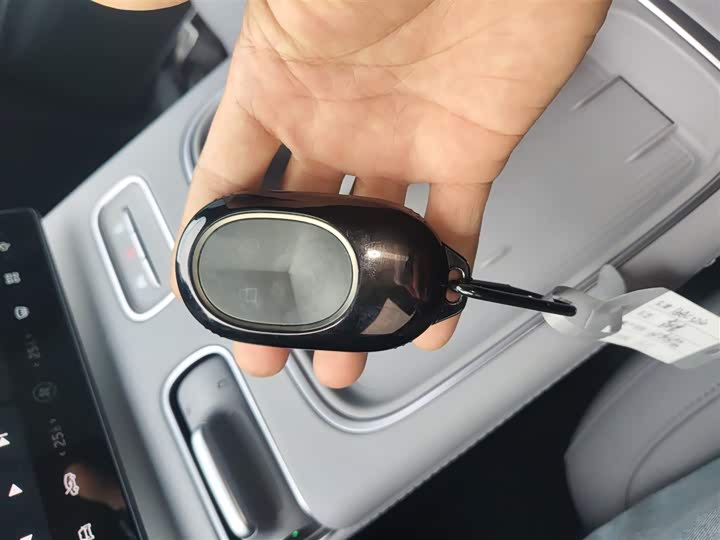 Фото 9 - Nio EC6