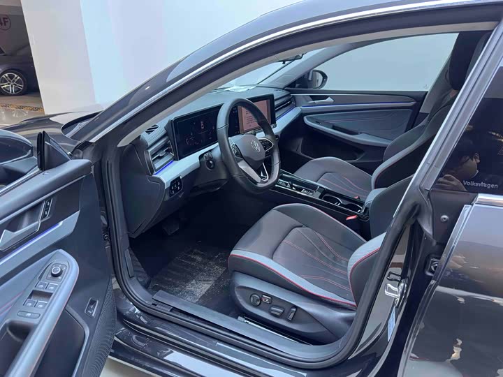 Фото 9 - Volkswagen Lamando L